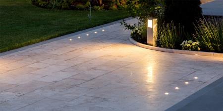 Come pulire i pavimenti esterni in modo perfetto