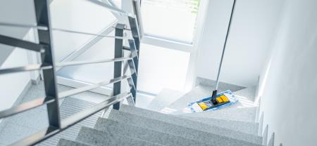 Pulizia scale condominio: come farla per ottenere un risultato professionale