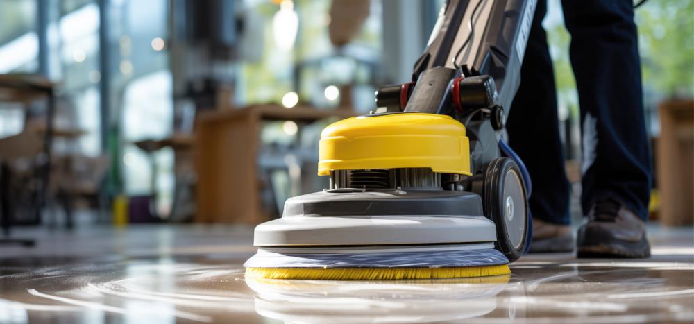 Come scegliere la monospazzola perfetta per il pavimento