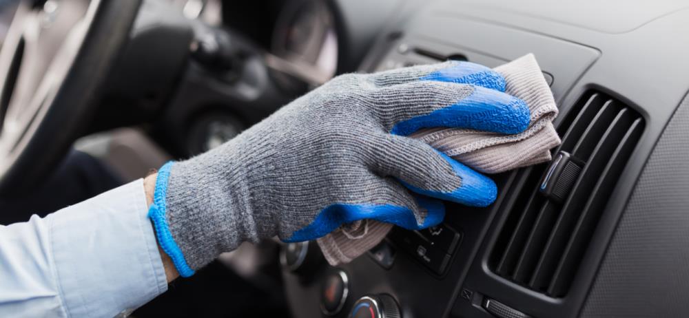 Igienizzare climatizzatore auto: come fare e quali prodotti usare